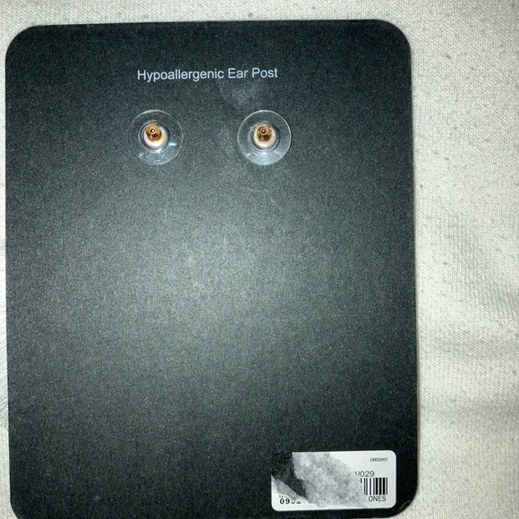 J Crew fan earrings.Brand new. - Picture 4 of 4